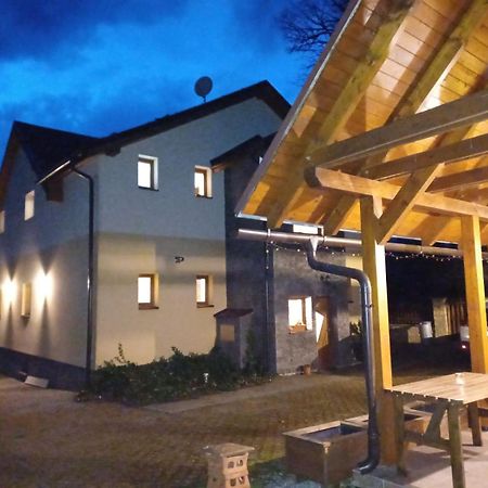 Vila Pohoda Javorniky S Rozlahlym Pozemkom Makov Exterior foto