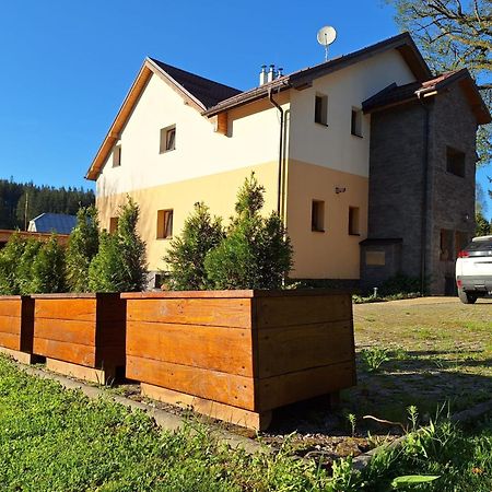 Vila Pohoda Javorniky S Rozlahlym Pozemkom Makov Exterior foto