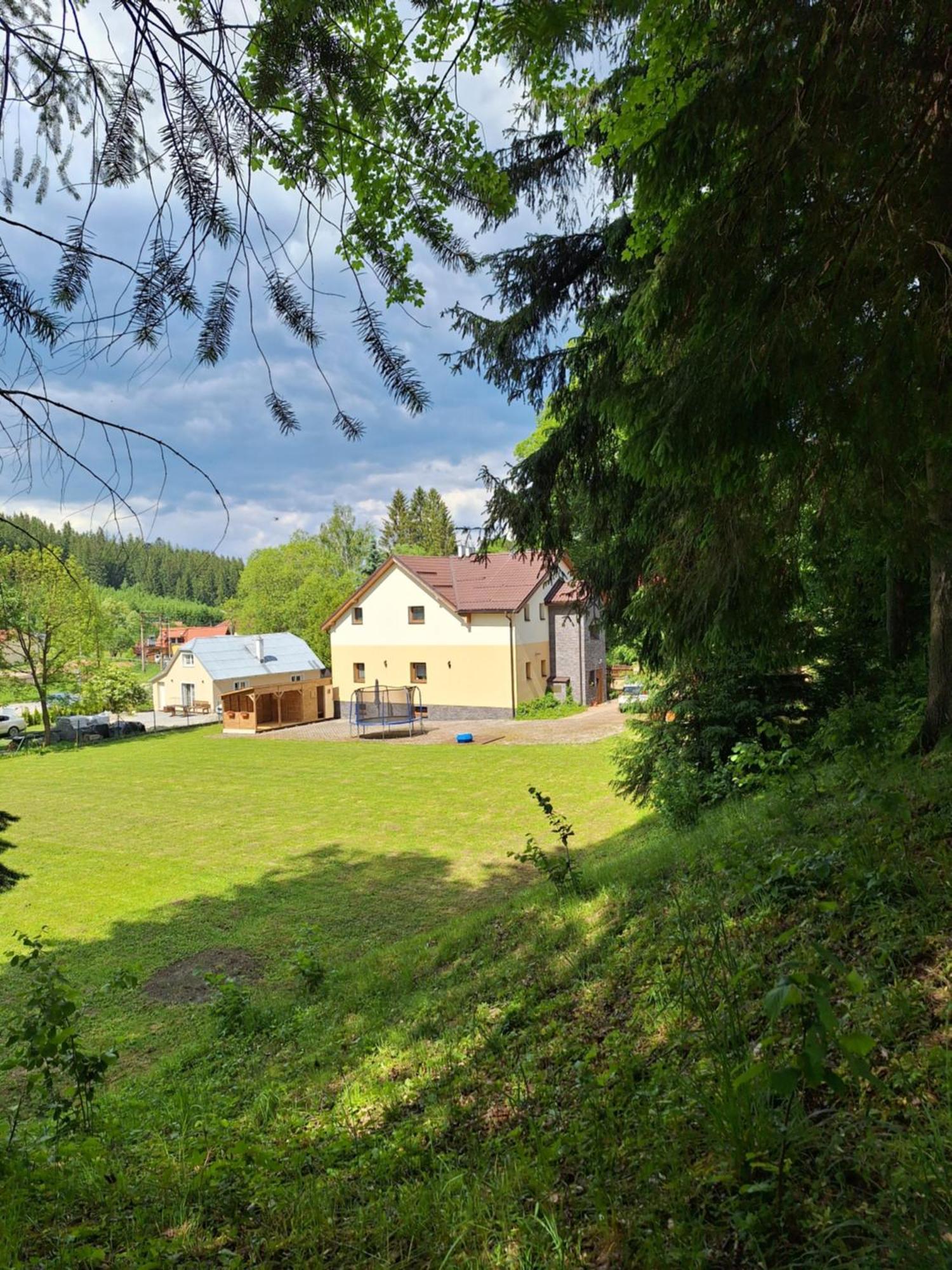 Vila Pohoda Javorniky S Rozlahlym Pozemkom Makov Exterior foto
