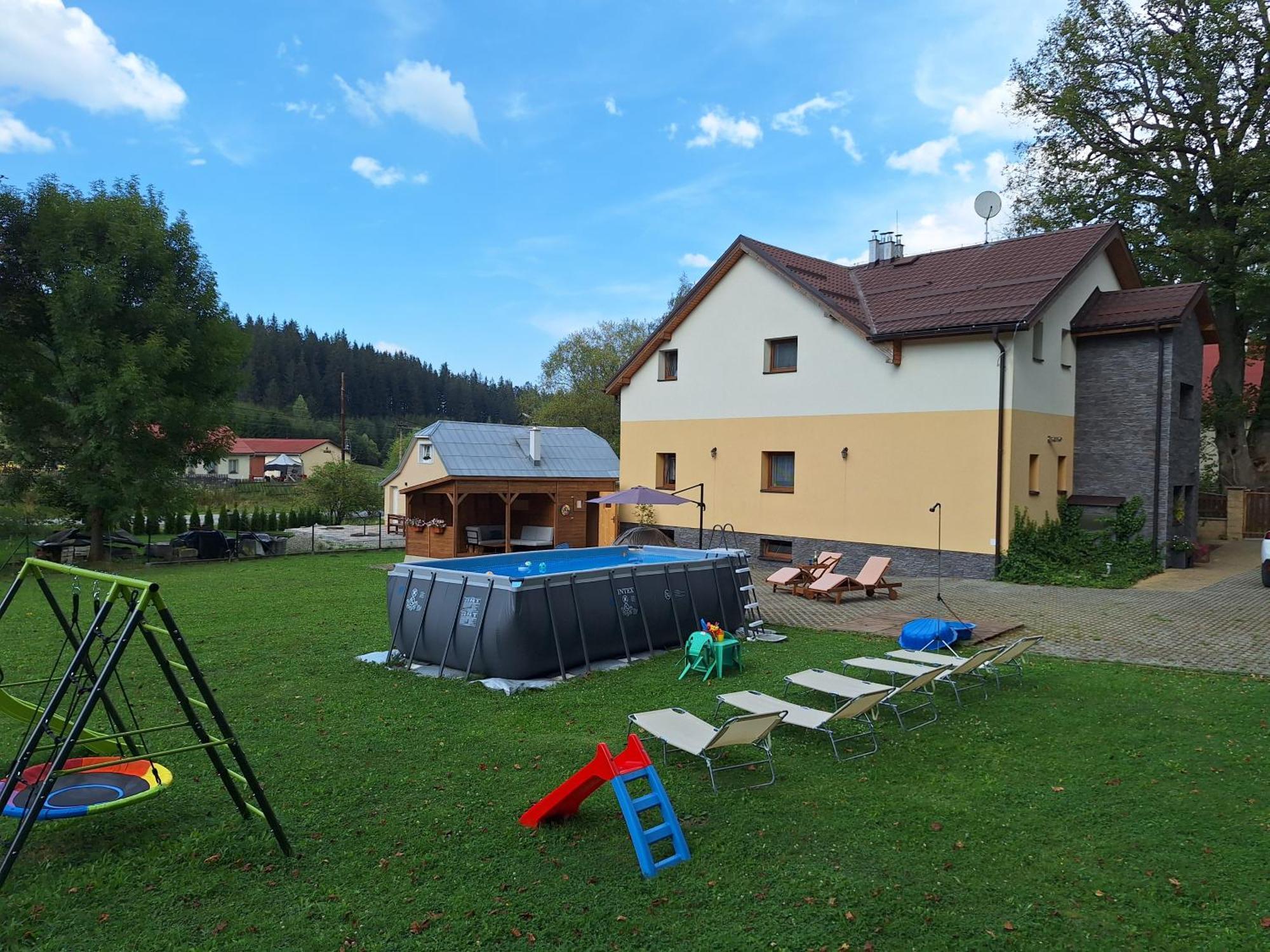 Vila Pohoda Javorniky S Rozlahlym Pozemkom Makov Exterior foto